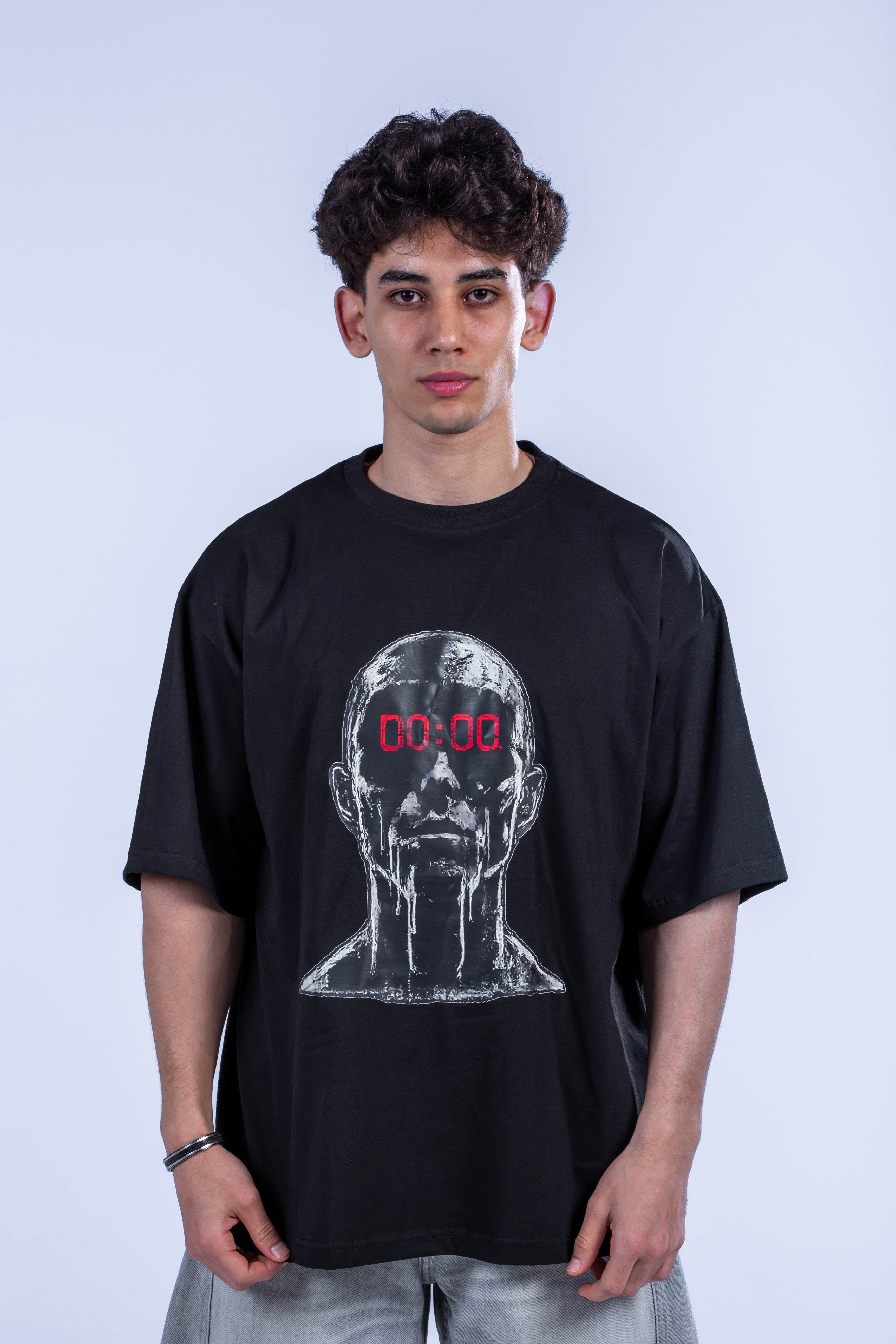 00:00 Oversized Tee
