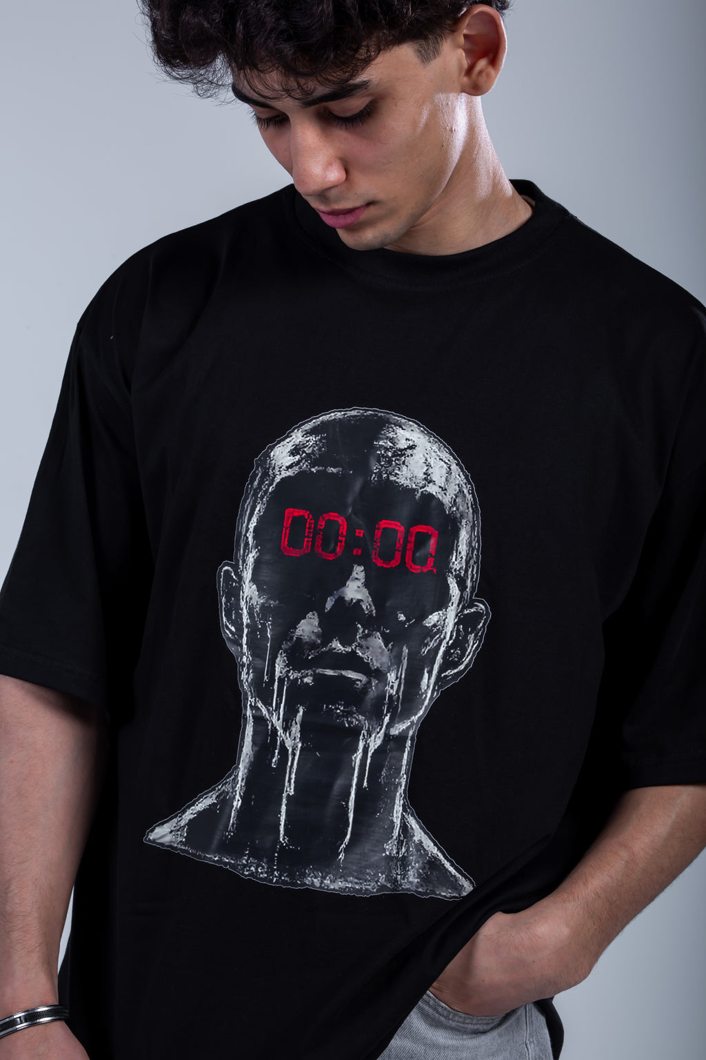 00:00 Oversized Tee